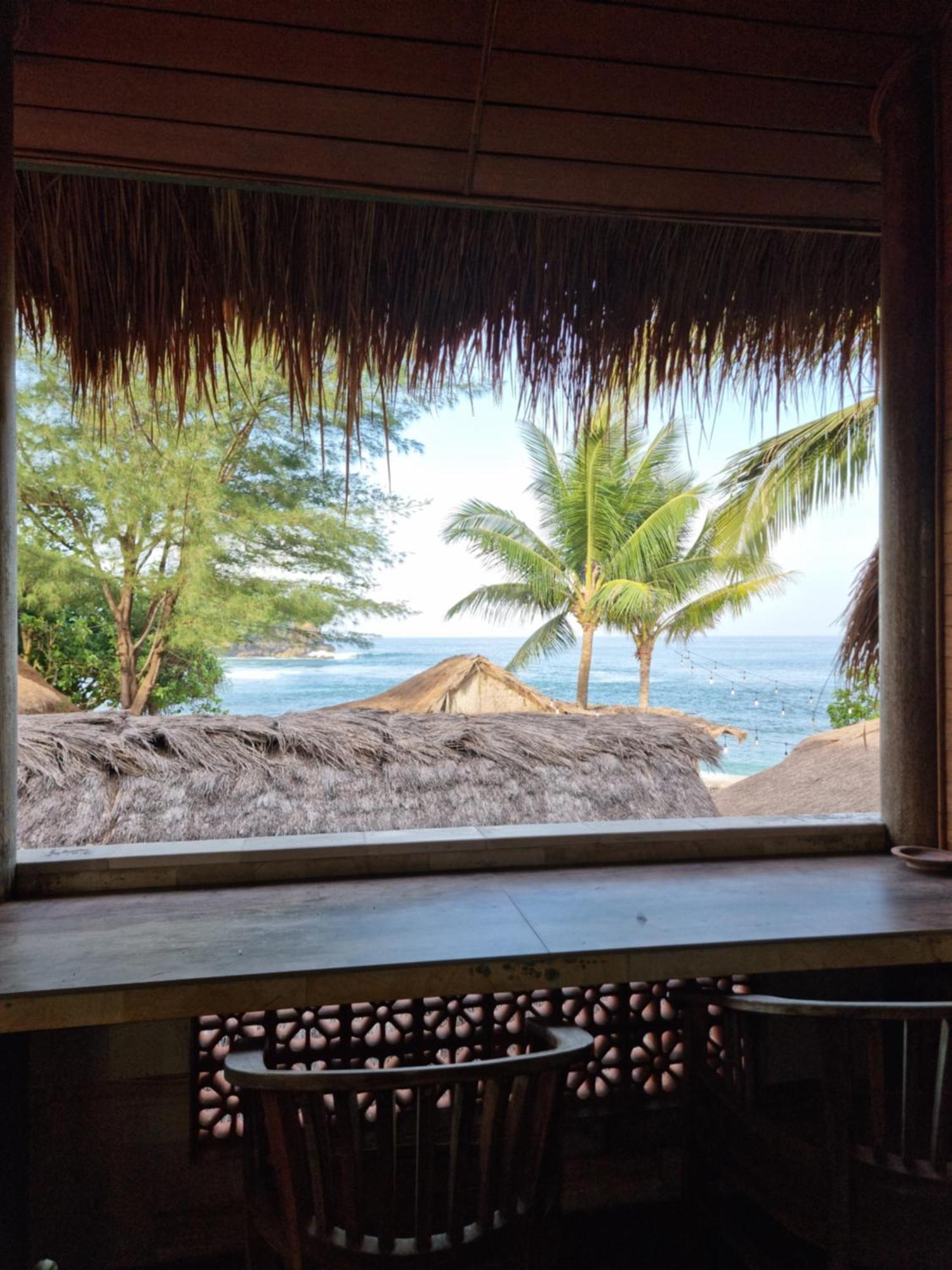 Istana Ombak Eco Resort Pacitan Kültér fotó