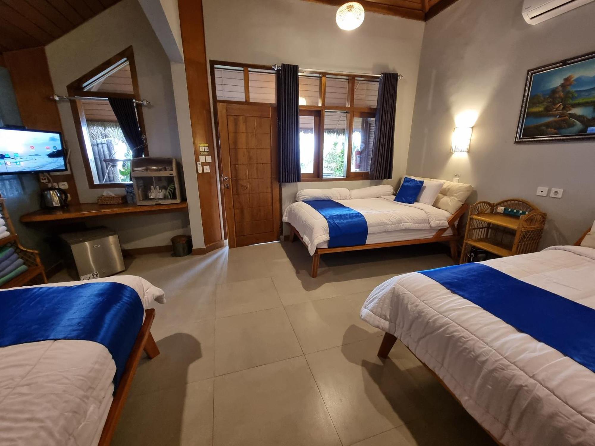Istana Ombak Eco Resort Pacitan Kültér fotó