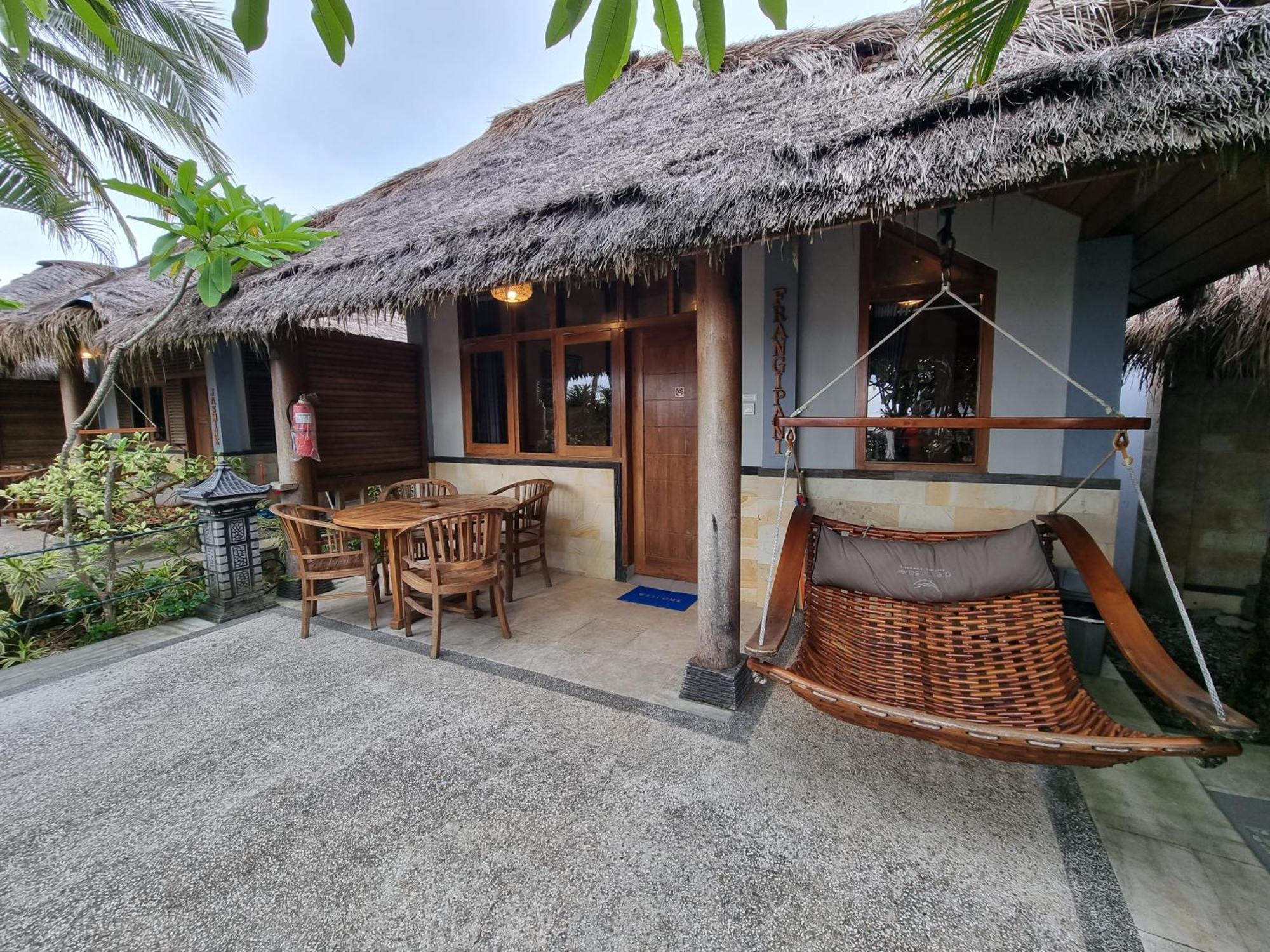 Istana Ombak Eco Resort Pacitan Kültér fotó