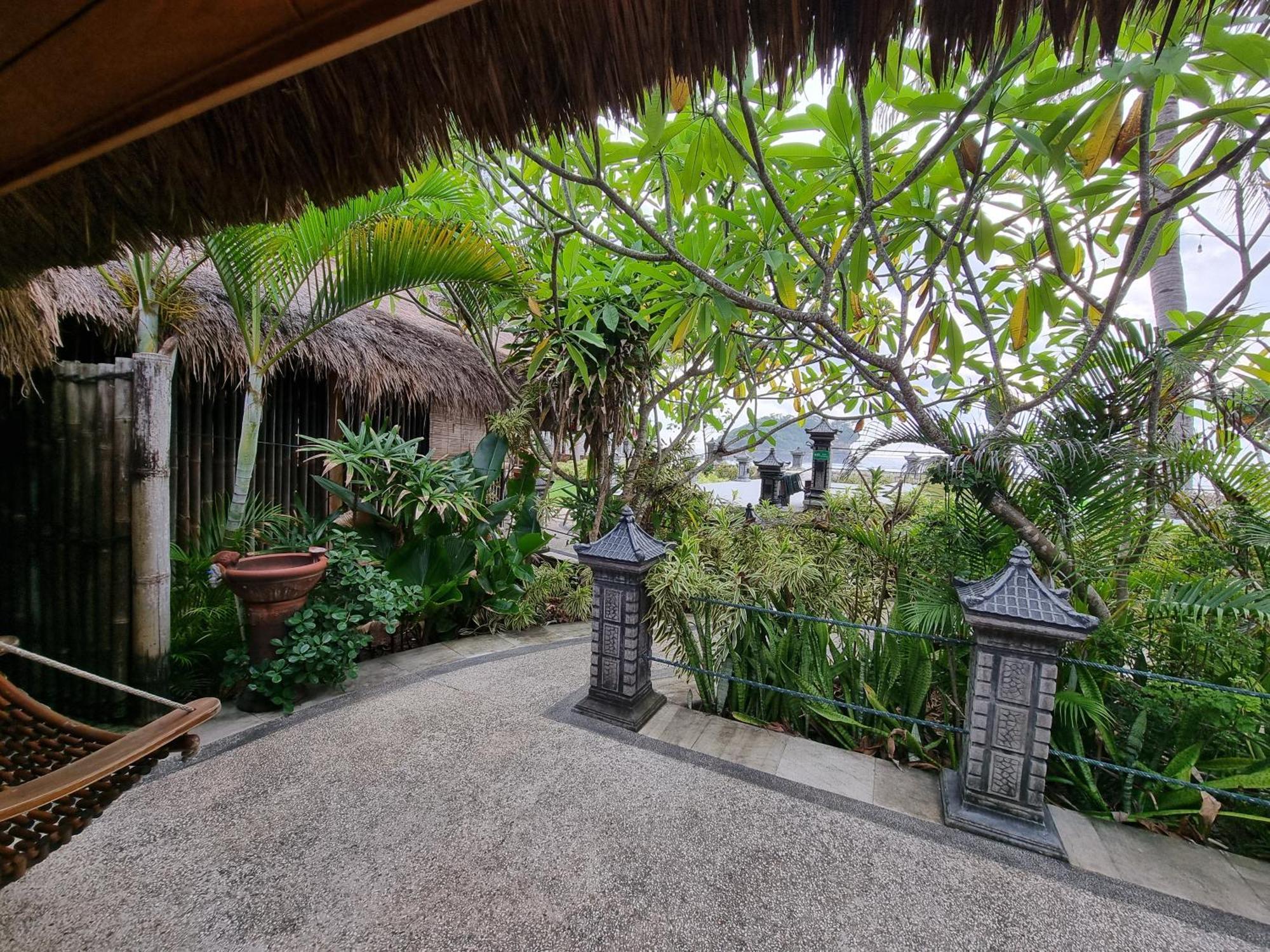 Istana Ombak Eco Resort Pacitan Kültér fotó
