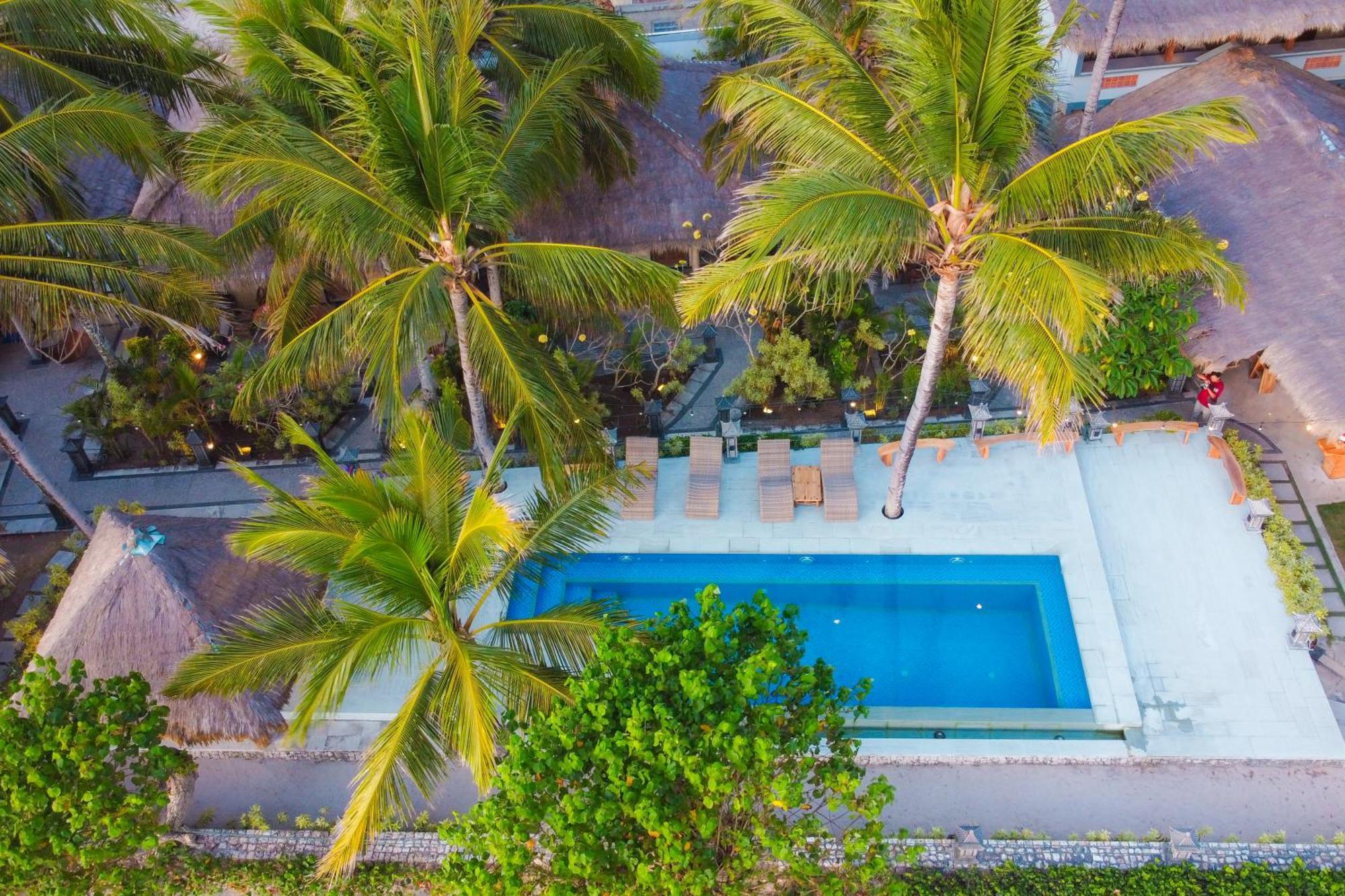 Istana Ombak Eco Resort Pacitan Kültér fotó
